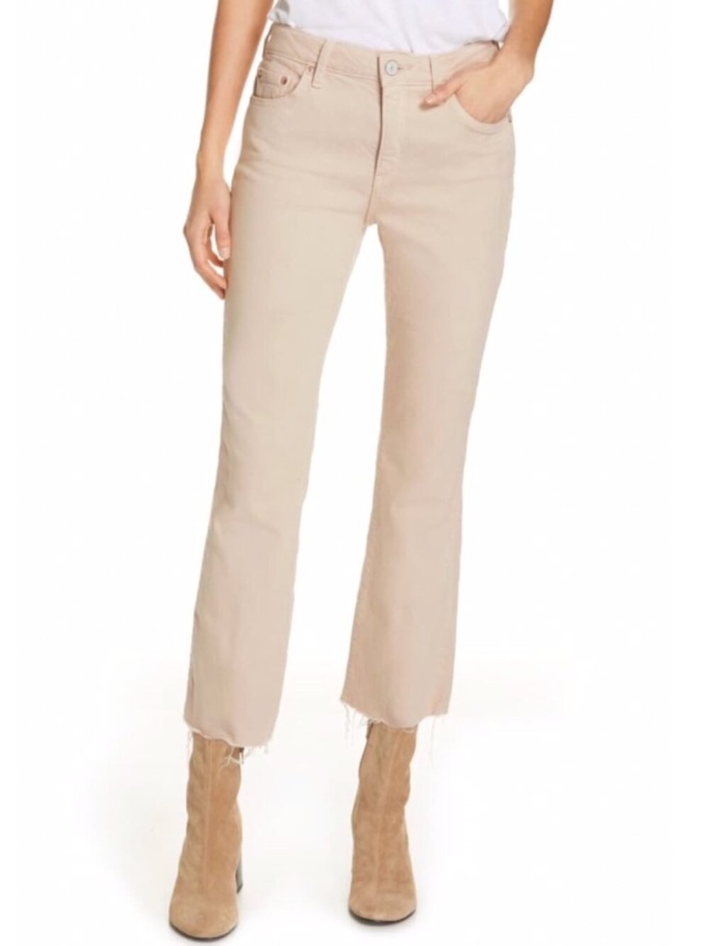 TRAVE | Colette Jean in Mississippi Sand